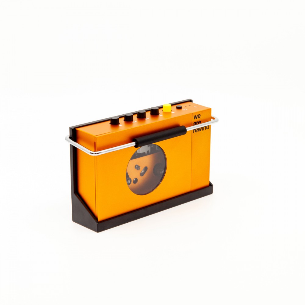 We Are Rewind belt clip / holder for kassettspiller